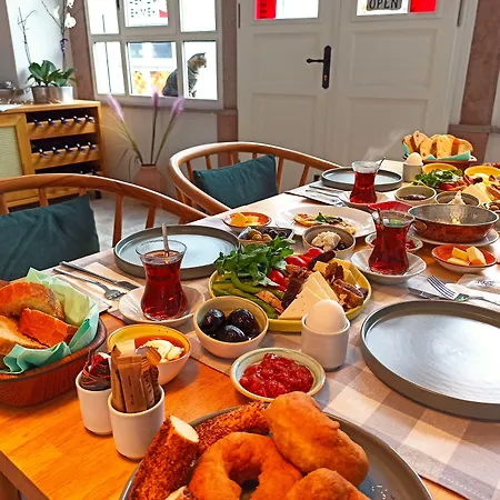 Min (adults Only) Couette-café