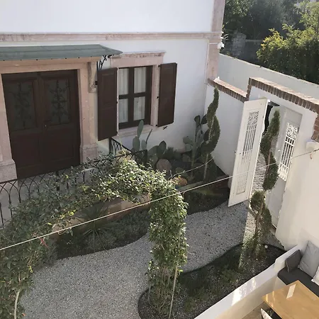 Couette-café Min (adults Only) *