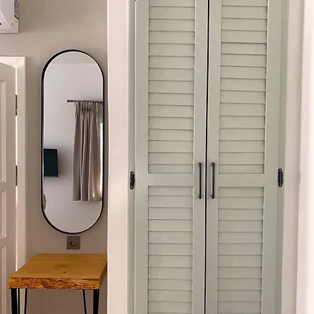 Min (adults Only) Ayvalı